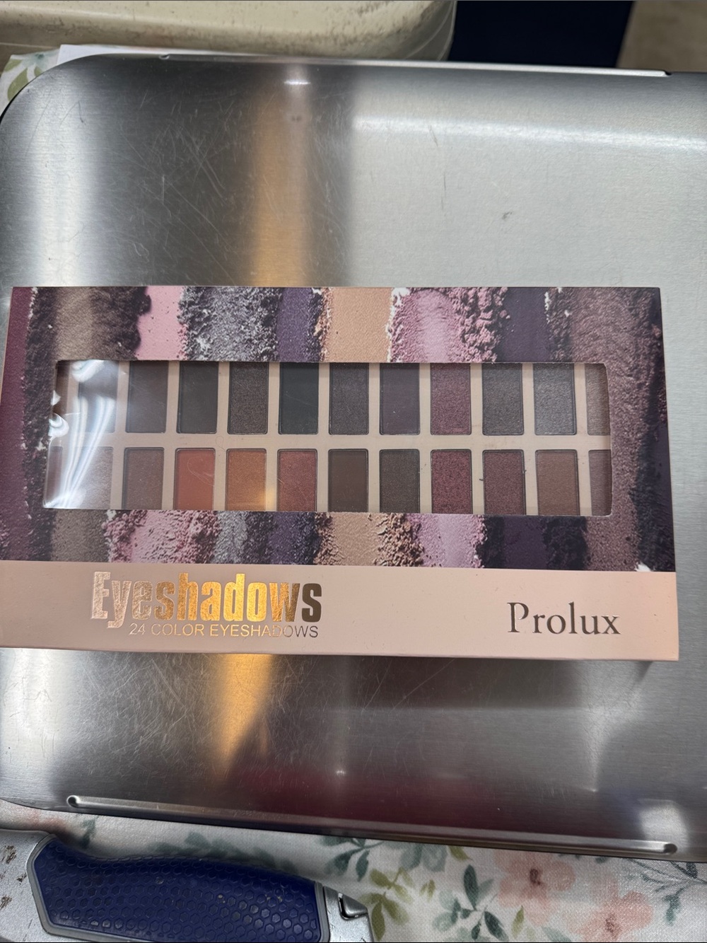 24-Color Eyeshadow Palette - Neutral & Pink Tones